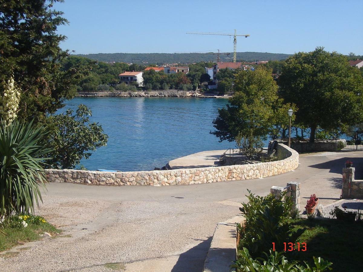 Vila Kraljica Malinska Buitenkant foto
